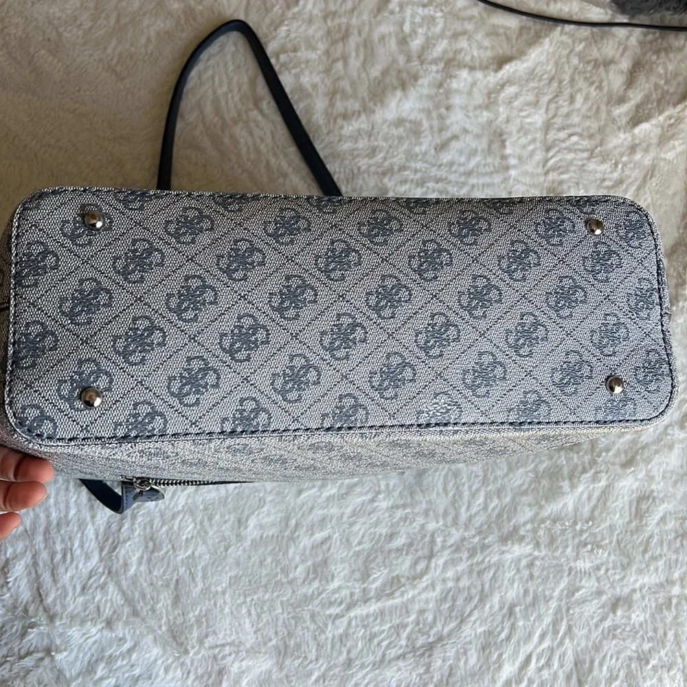 Bag - Picture 4 of 9